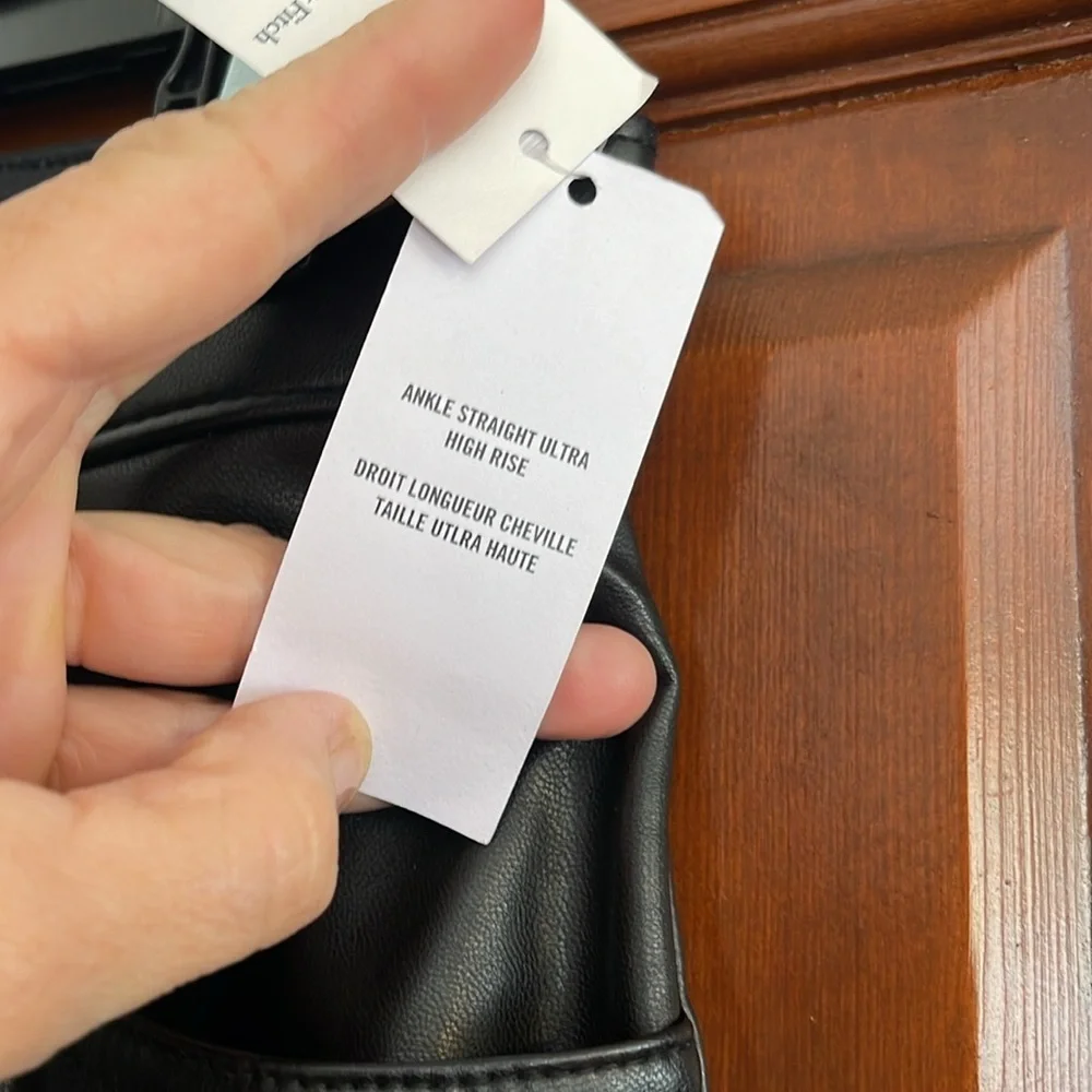 Abercrombie and Fitch vegan leather ultra high-rise straight ankle pant size 26 - Picture 4 of 6